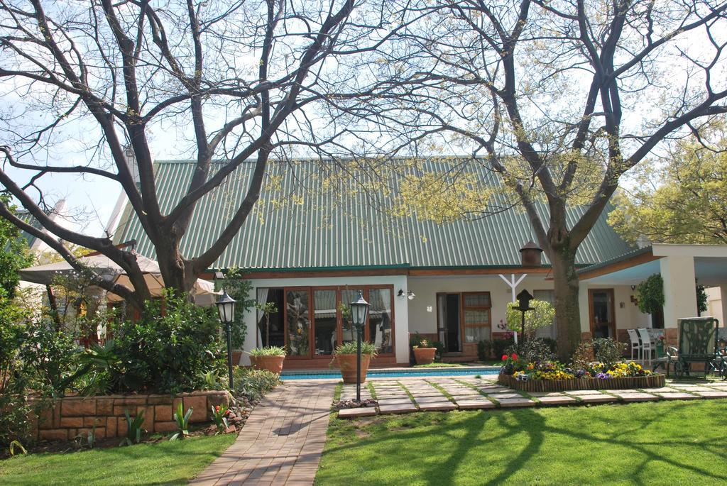 Sunninghill Guest Lodges Johannesburg Exteriör bild