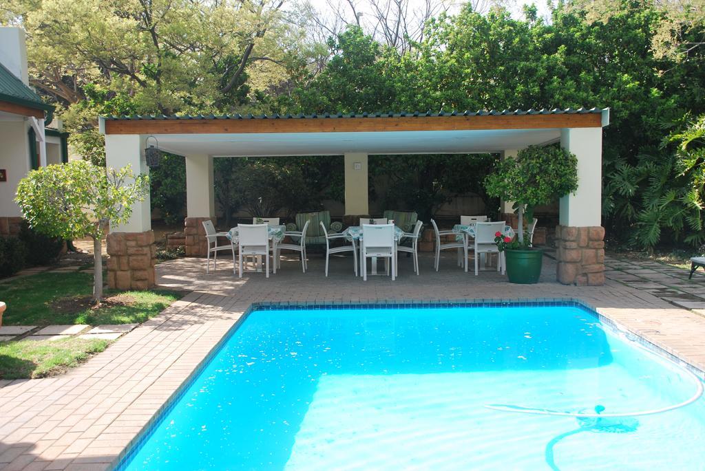 Sunninghill Guest Lodges Johannesburg Exteriör bild