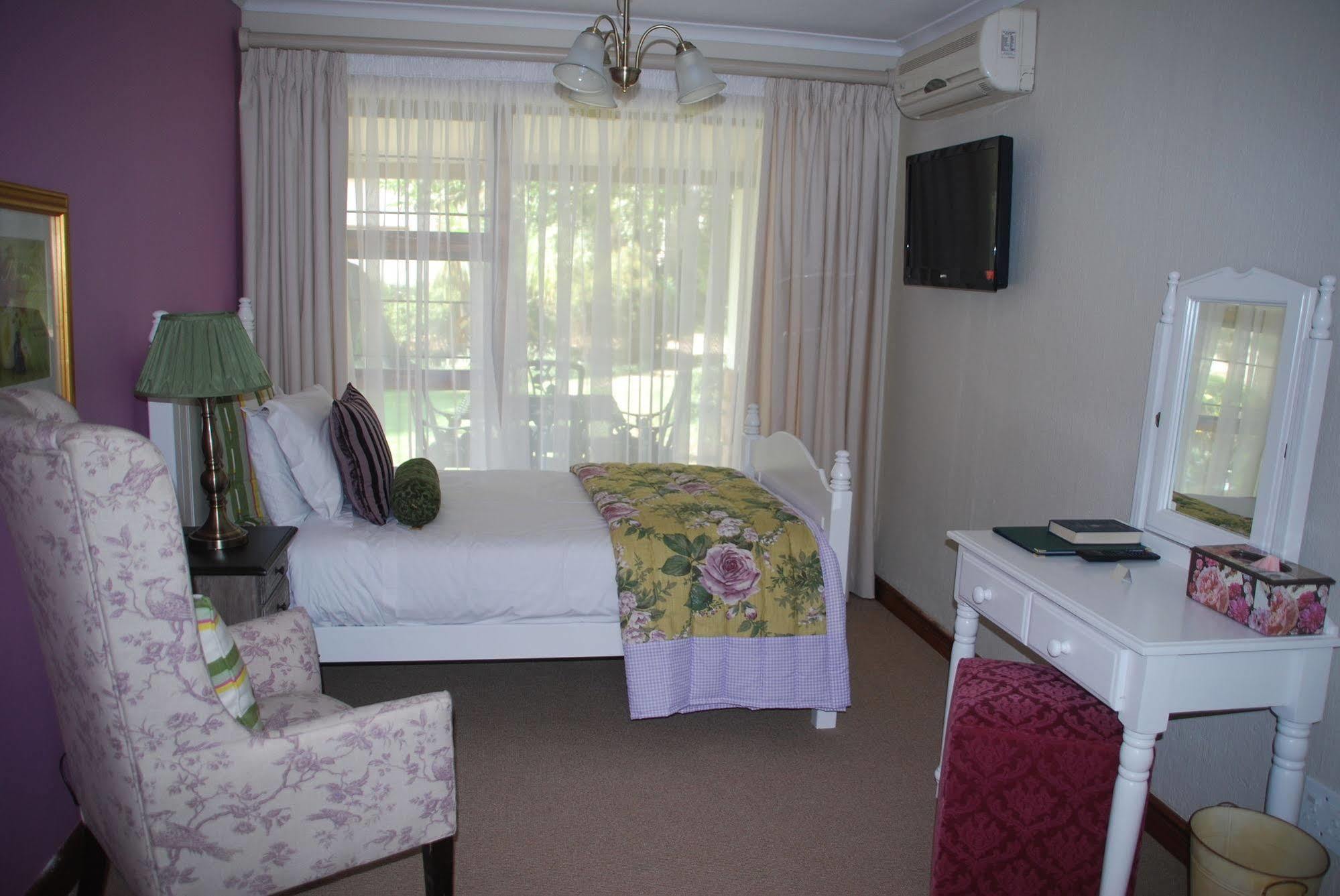 Sunninghill Guest Lodges Johannesburg Exteriör bild