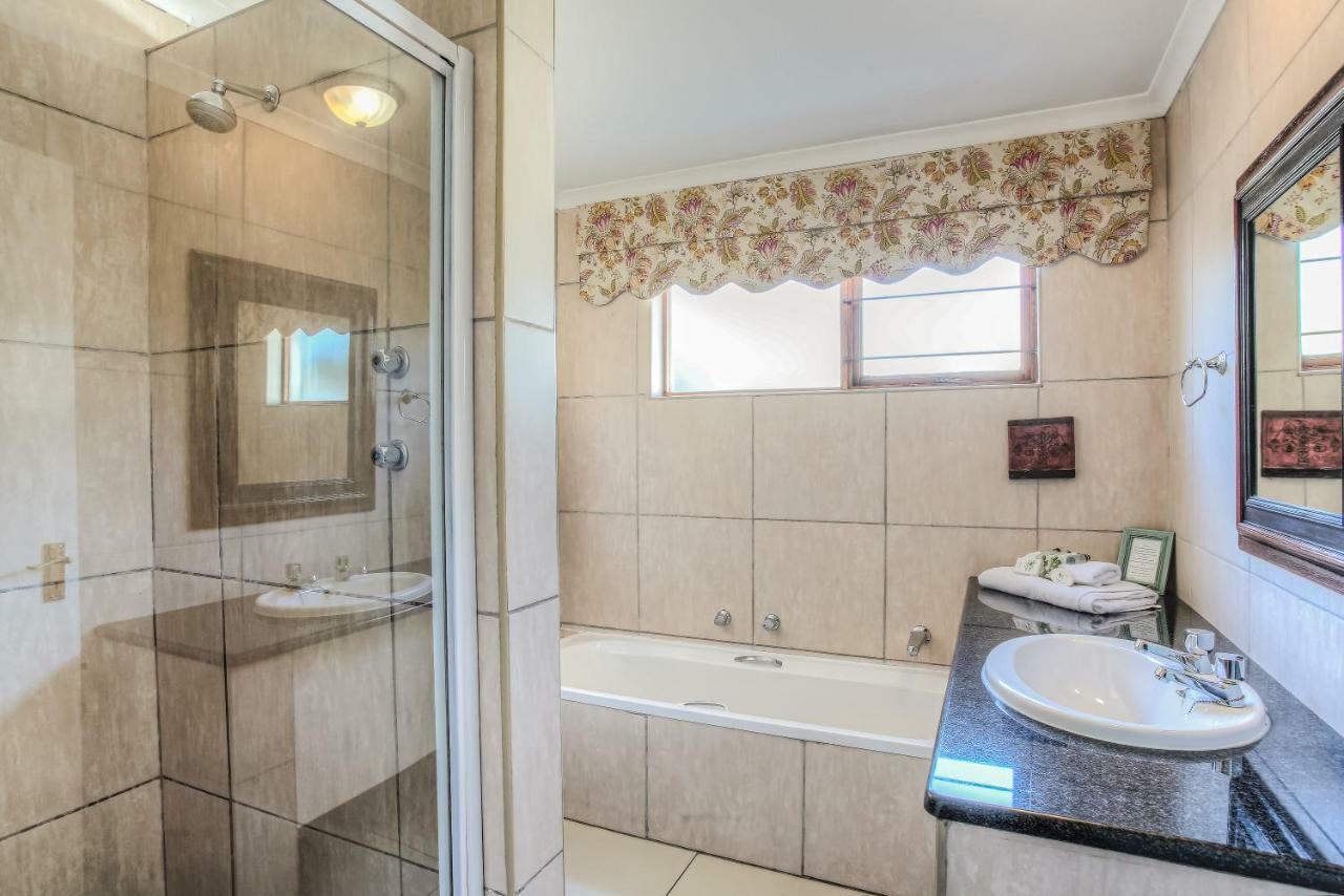 Sunninghill Guest Lodges Johannesburg Exteriör bild