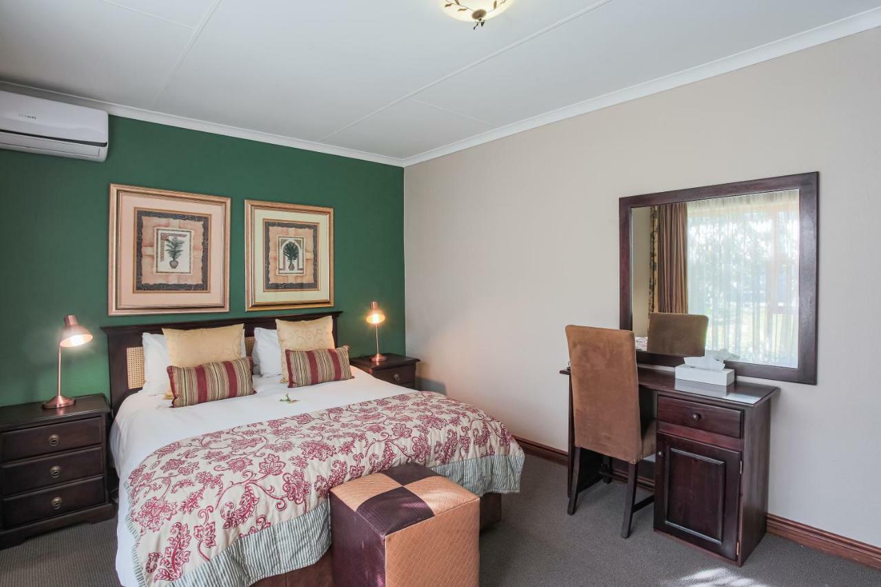 Sunninghill Guest Lodges Johannesburg Exteriör bild